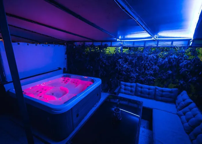 Johnny Croatia With Hot Tub * Spalato