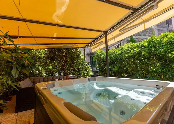 Johnny Croatia With Hot Tub *