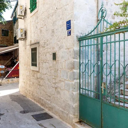 Johnny Croatia With Hot Tub *