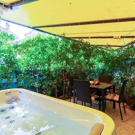 Johnny Croatia With Hot Tub Apartman Split
