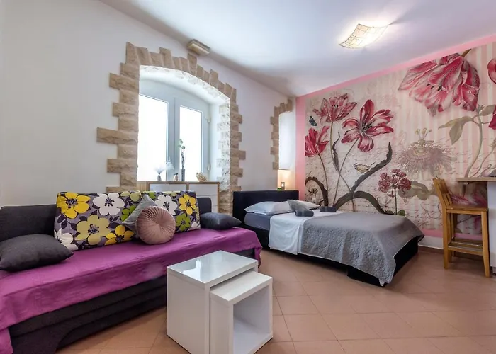 Appartement Johnny Croatia With Hot Tub Split