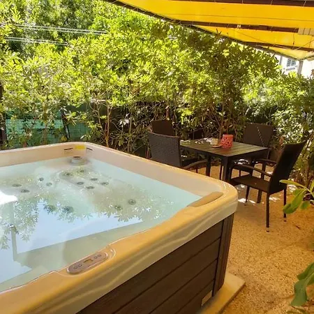 Apartmán Johnny Croatia With Hot Tub Split