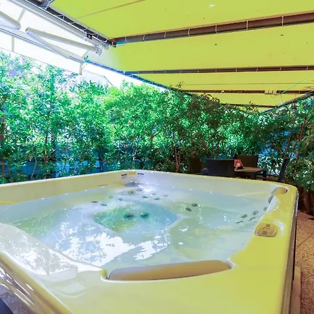 Johnny Croatia With Hot Tub Split