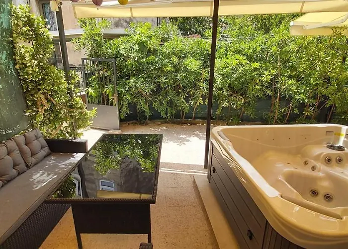 Apartment Johnny Croatia With Hot Tub Split