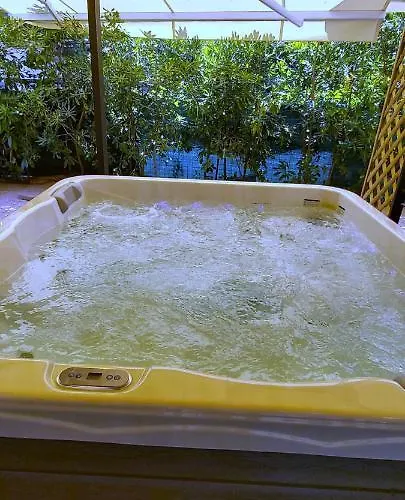 Johnny Croatia With Hot Tub Split
