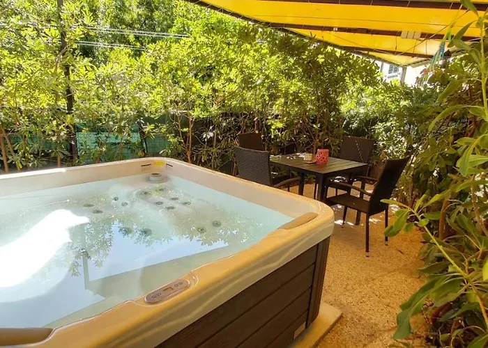 Apartment Johnny Croatia With Hot Tub Split