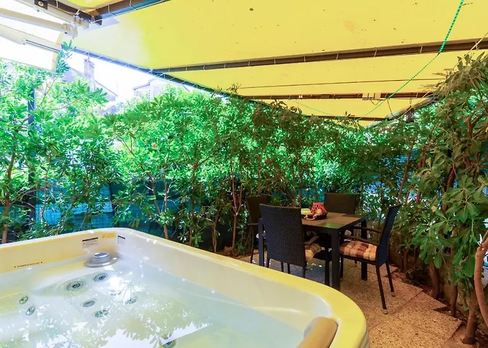 Johnny Croatia With Hot Tub Apartment Split